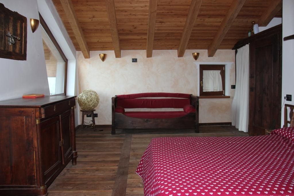Villa La Tour Nus Szoba fotó